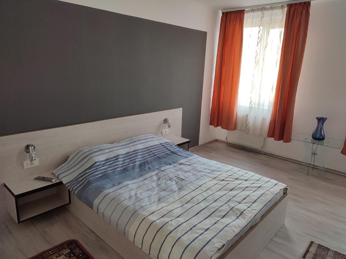 Lafru Apartment Zărneşti Exterior foto
